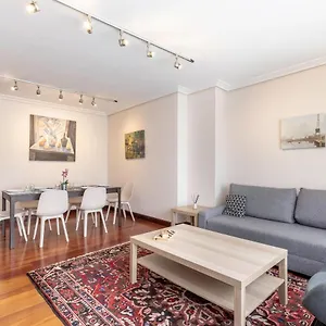 https://bilbao-costa-ii-with-parking-by-aston-rentals.sansebastianhotels.net